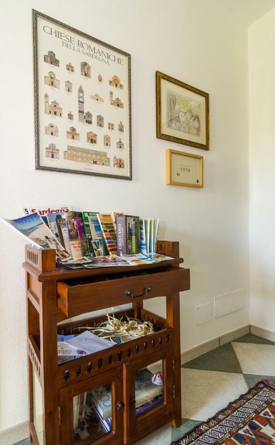 A Villa Ada B&B Arborea Ngoại thất bức ảnh